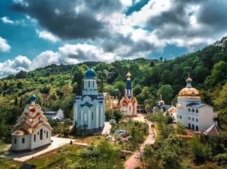 Православные храмы в облике Сочи